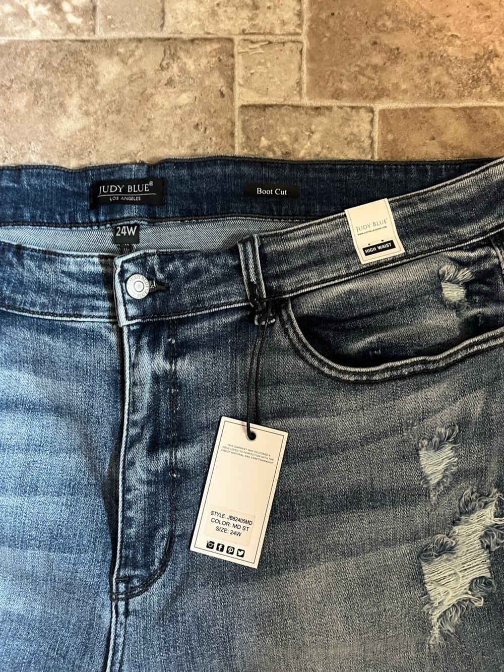 NWT 24W Judy Blue Distressed High Waist Boot Cut Jeans - Picture 2 of 3